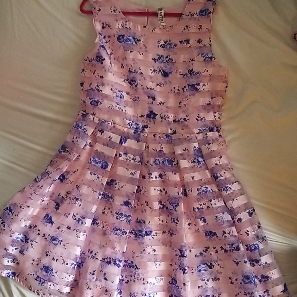 Girls nice dress